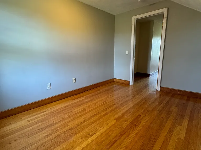 174 Russell St — Photo 11