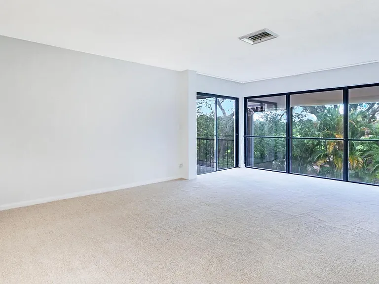 1739 Embassy Dr #202A — Photo 7