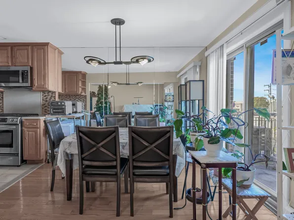 154-05 Riverside Drive image 7 of 21