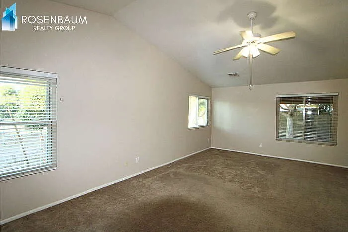 8736 W Lockland Ct — Photo 17