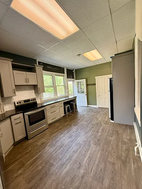 1 bed, 1000 sqft, $1,700 — Photo 2