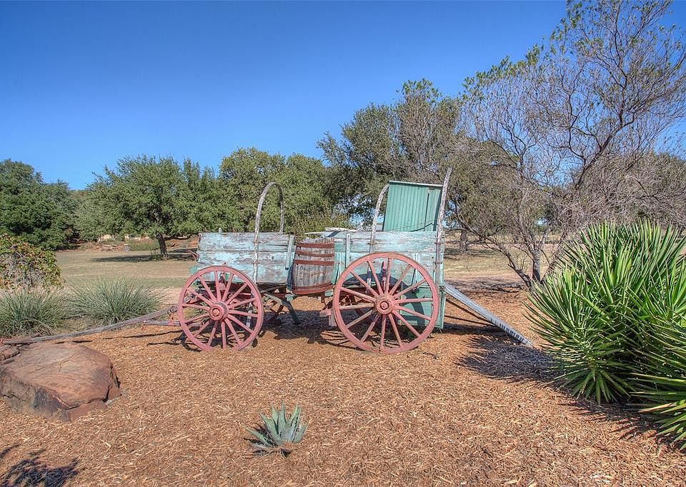 1st image of 300 Sierra Cir