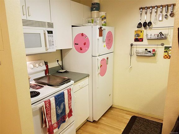 4th image of 3009 Colorado Ave #111