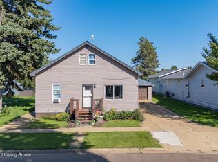 307 3rd St N, Richardton, ND 58652