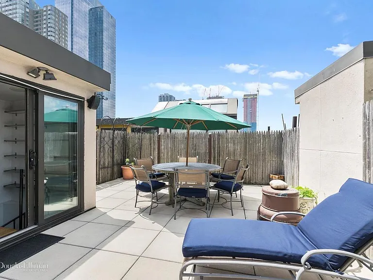 529 W 42nd St #9-Q — Photo 9