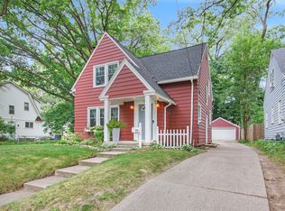 1317 Ballard St SE, Grand Rapids, MI 49507