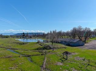 15882 Antioch Rd, White City, OR 97503