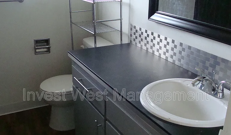 319 NE 104th Ave #B — Photo 4