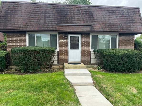 2510 Berkshire Ct #1, Waukegan, IL 60087