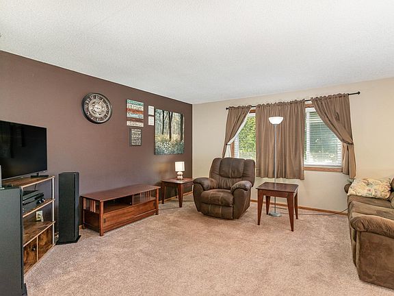 5th image of 617 Belland Ave