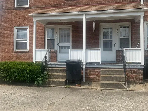 680 Perkins Dr NW, Warren, OH 44483