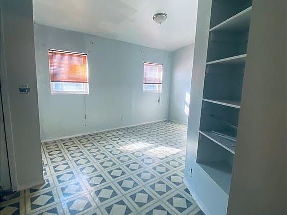 2nd image of 1749 Melville St #2B