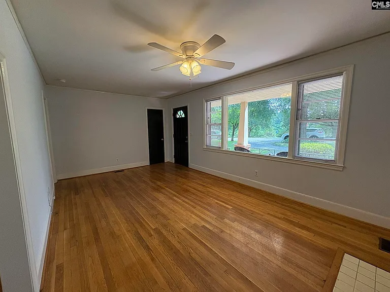 1047 S Holly St — Photo 8