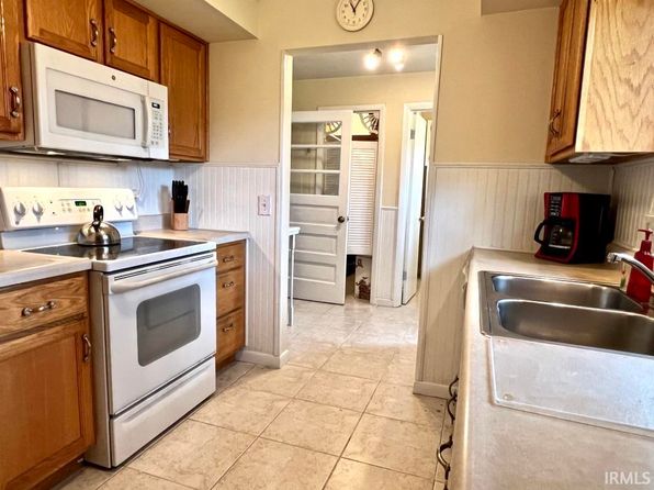 5322 Maplecrest Rd, Fort Wayne, IN 46835