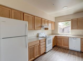 1901 Mina Pl #A206, Oak Harbor, WA 98277