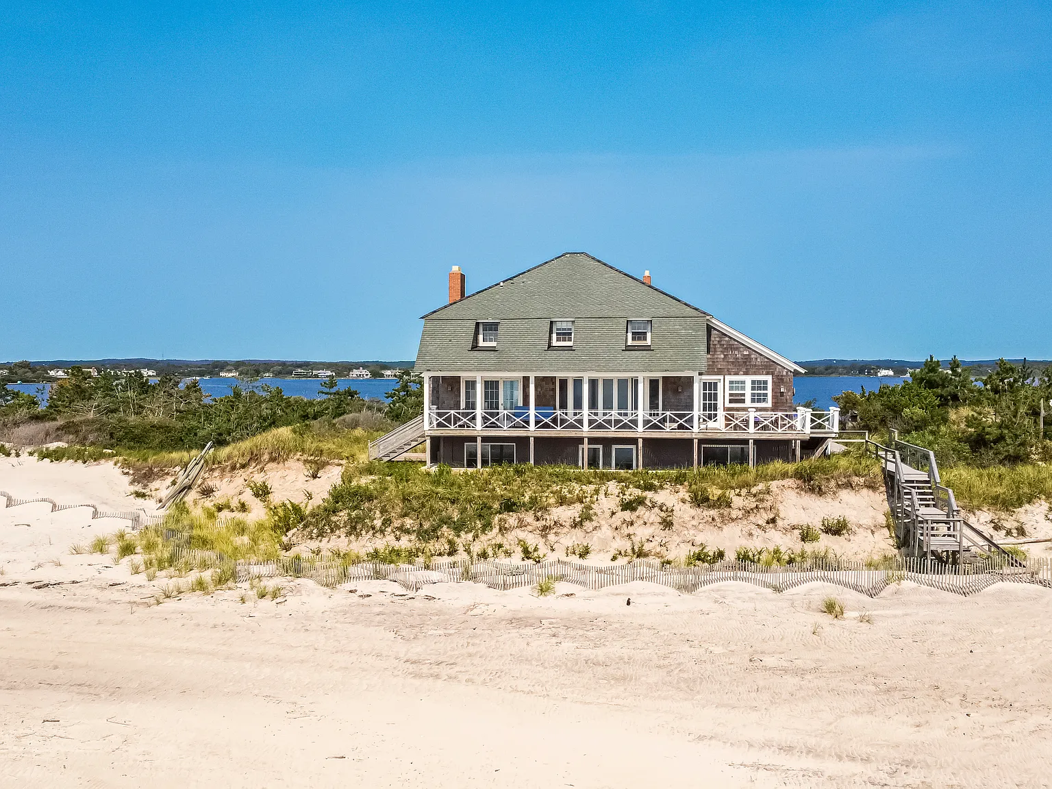 Seaside Splendor — Photo 1