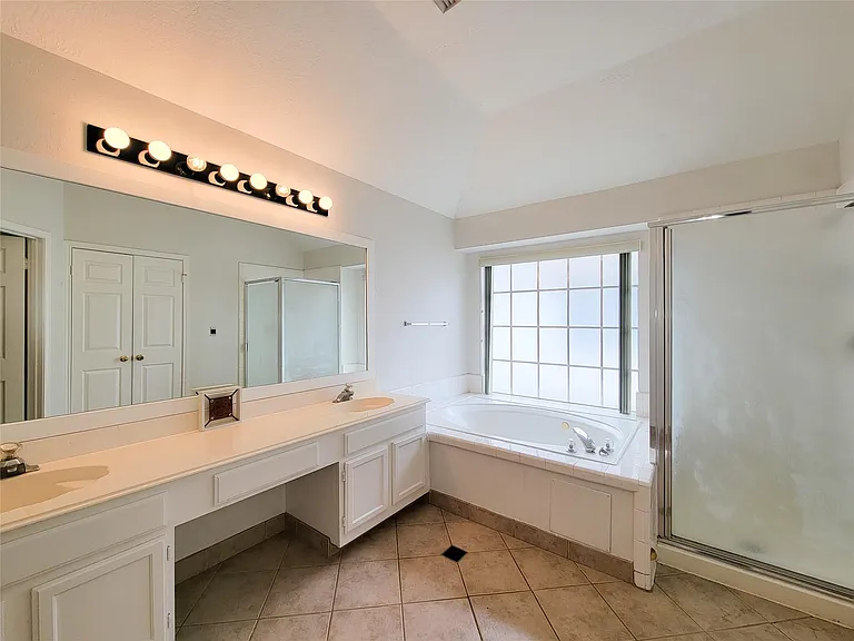 17403 Canyon Knoll Dr — Photo 26