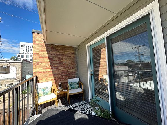 5th image of 1201 N Galapago St Unit 112