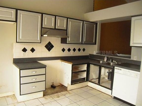 4th image of 1103 Jade East Ln