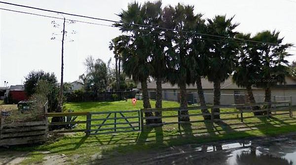 1st image of 2722 W Yosemite Ave
