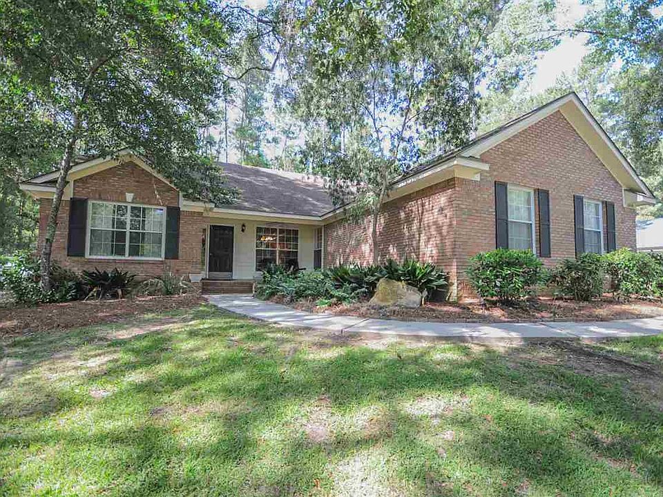2nd image of 2608 Sadie Ln