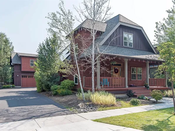 2941 NW Wild Meadow Dr, Bend, OR 97703