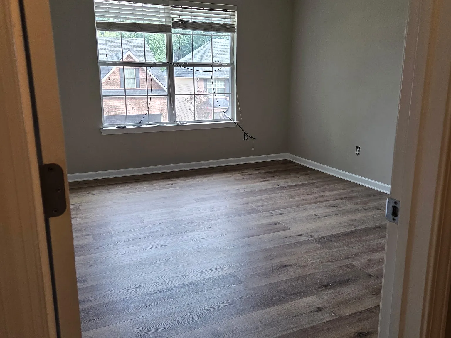 5 bed, 3345 sqft, $2,650 — Photo 4