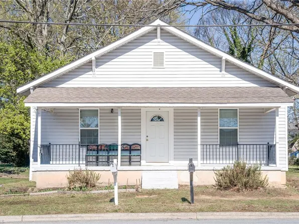 121 Vernon St, Kernersville, NC 27284