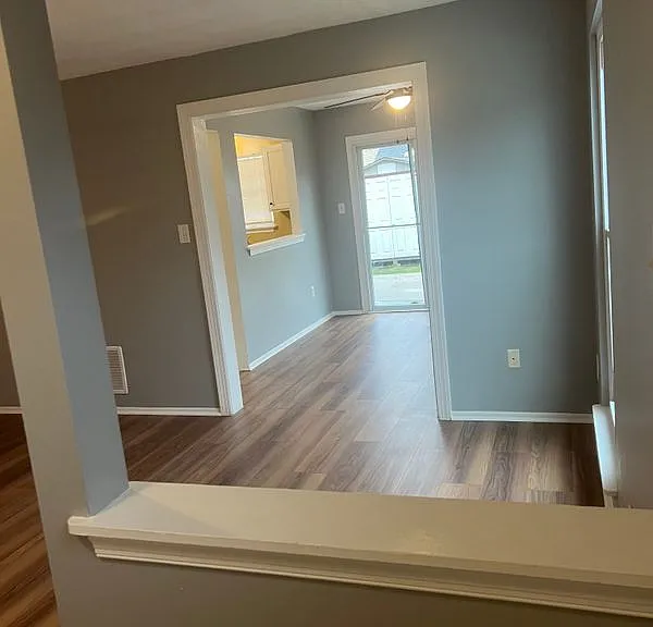 202 Jennifer Dr — Photo 3