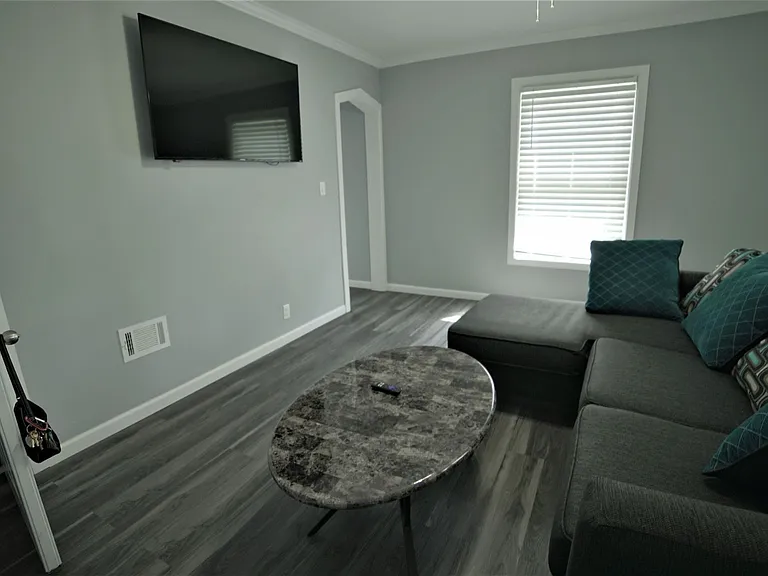 121 Lexington Ave #2 — Photo 7