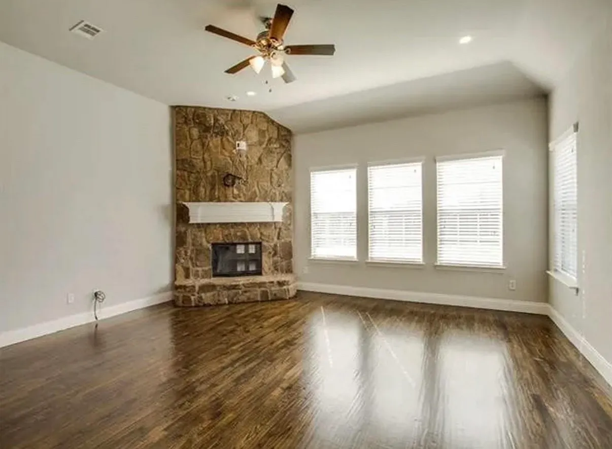 3 bed, 2186 sqft, $2,900 — Photo 4