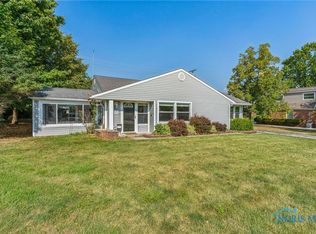 1634 Parkway Dr, Findlay, OH 45840