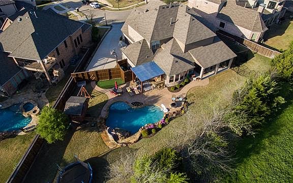 4th image of 3300 Cedar Bluff Dr