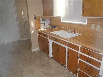 5th image of 272 E 42nd St