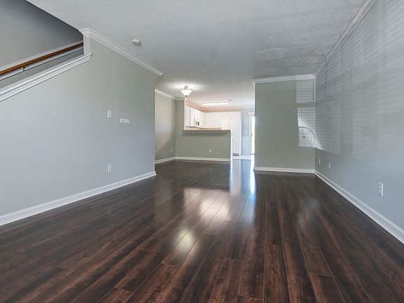 2nd image of 518 Flintlock Ct