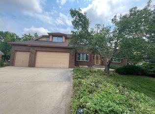 2140 Parkview Dr, Longmont, CO 80504