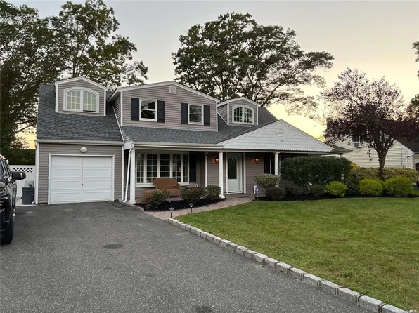 10 Kental Lane, Nesconset, NY 11767