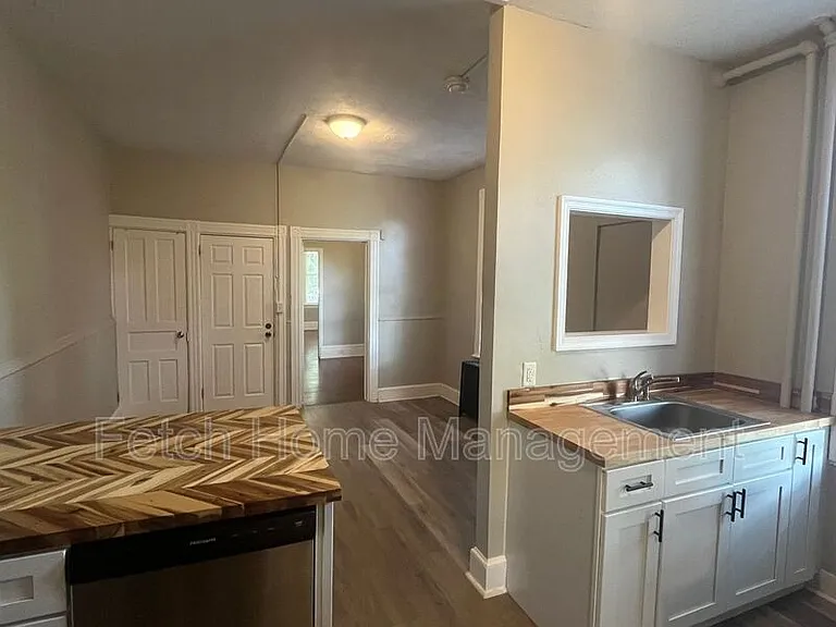 552 Pershing Ave #1 — Photo 2