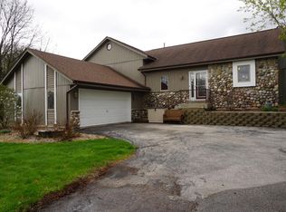 N81W16145 Robinhood Dr, Menomonee Falls, WI 53051