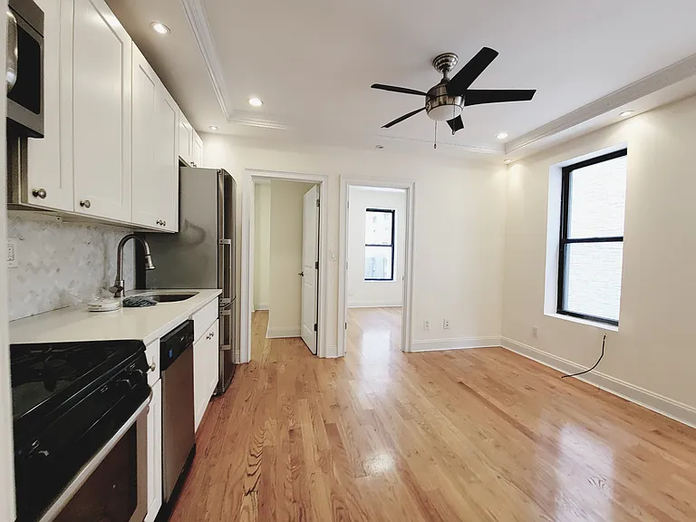 3143 Broadway #1C — Photo 2