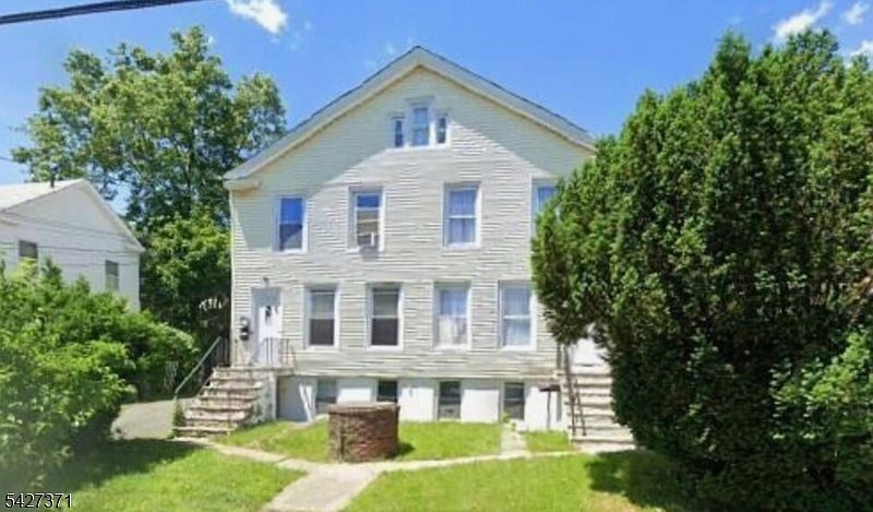 1st image of 124 Spruce St