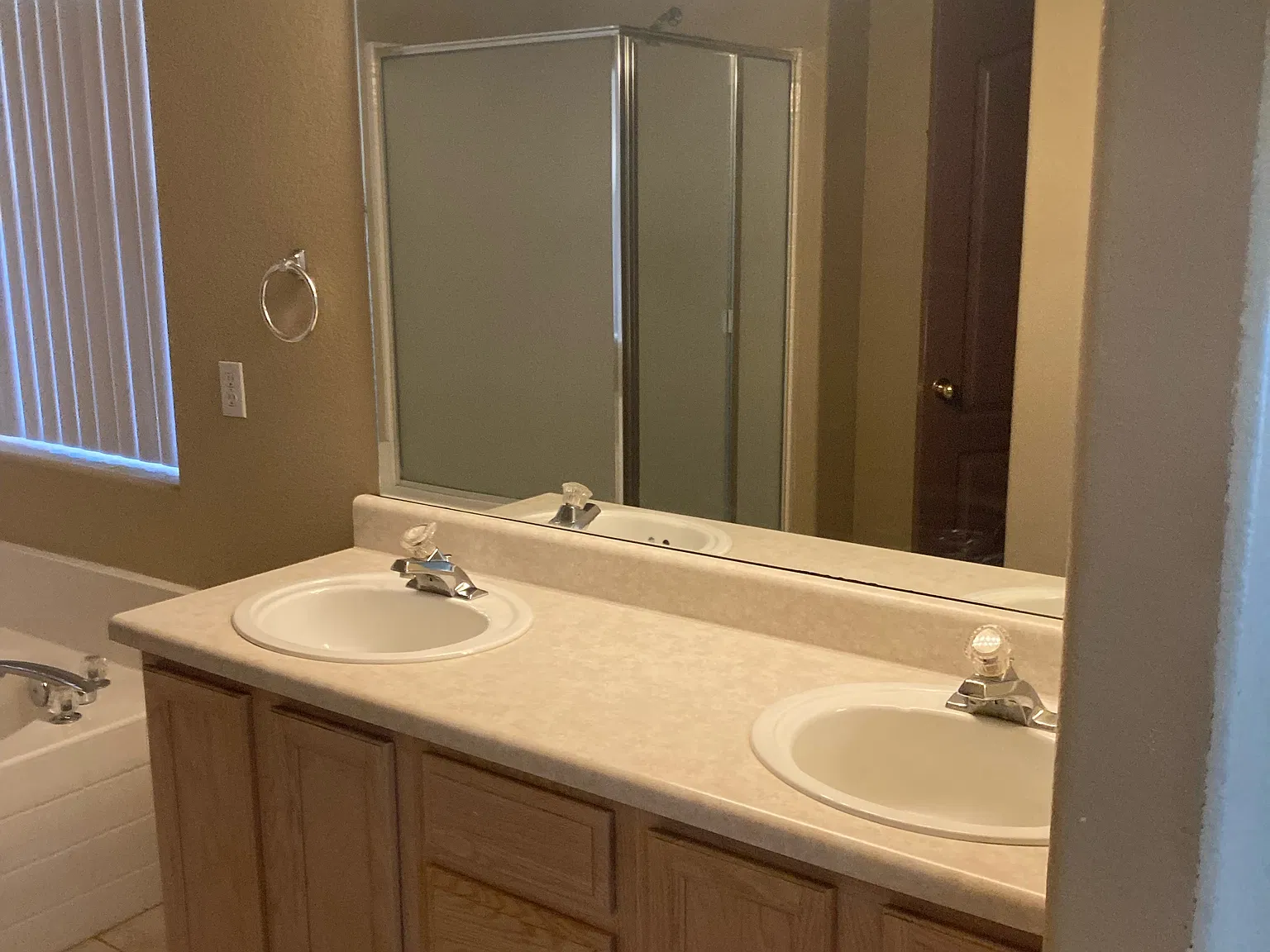 3 bed, 1168 sqft, $1,800 — Photo 3