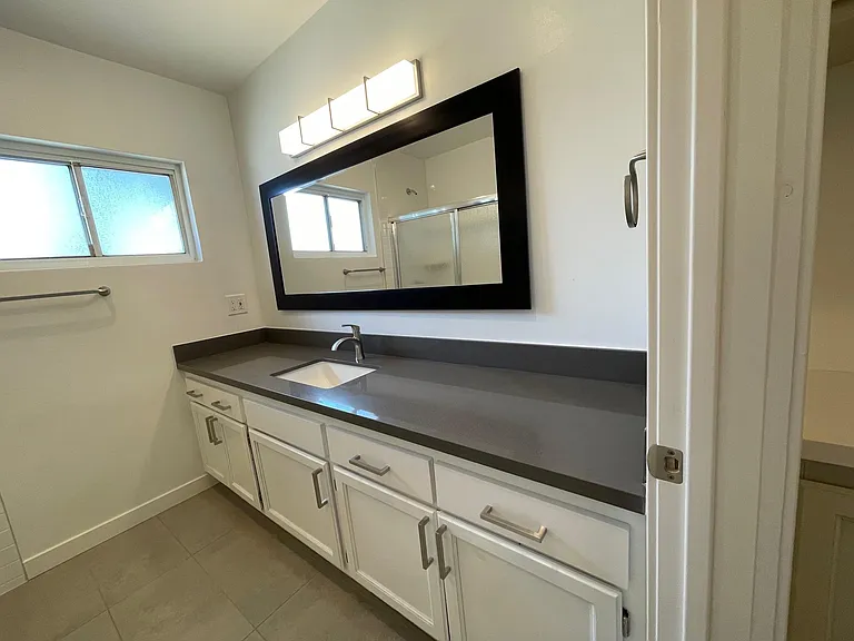 6650 Jumilla Ave — Photo 10