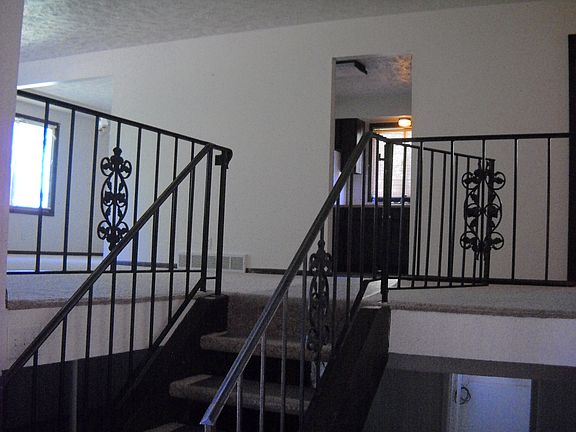 5th image of 308 W 24th St