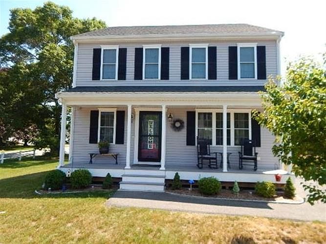 1st image of 10 Sophia Ln
