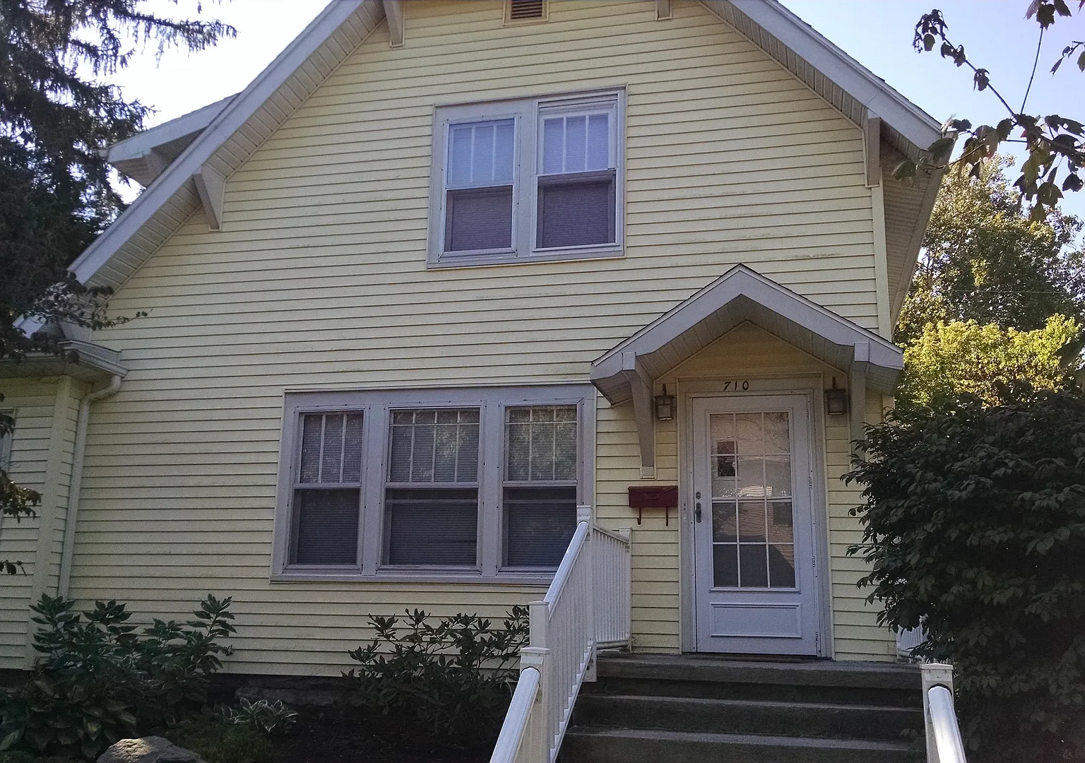 3 Bed, 1.5 bath Home- Available August 2027! — Photo 2