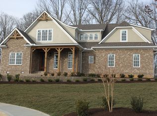 1126 Amberly Ct, Lenoir City, TN 37772