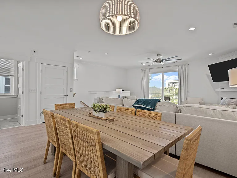 1622 Swordfish Ln #1 — Photo 7