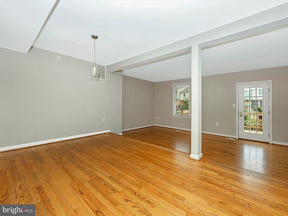 3rd image of 108 Bracken Ct