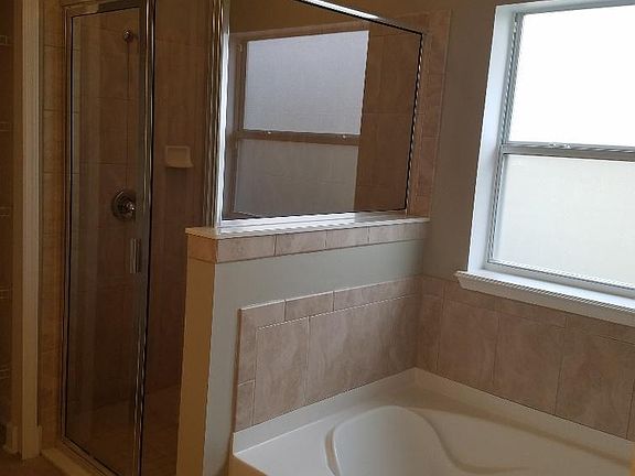 5th image of 209 Clear Creek Ct
